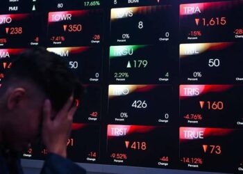 IHSG Anjlok 1,70% ke Level 6.429 pada Sesi I Senin (14/9), MDKA, DEWA, BUMI Top Losers LQ45